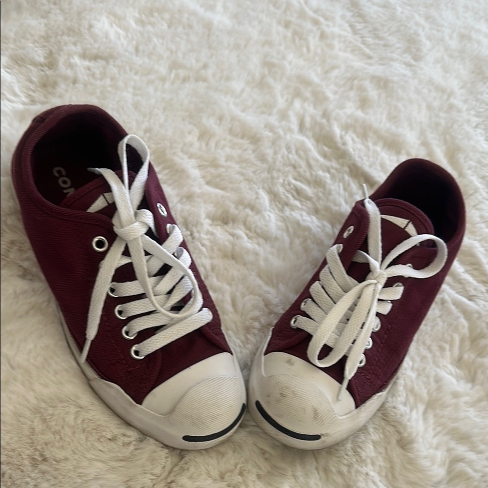 Converse Burgundy Sneakers with White Laces